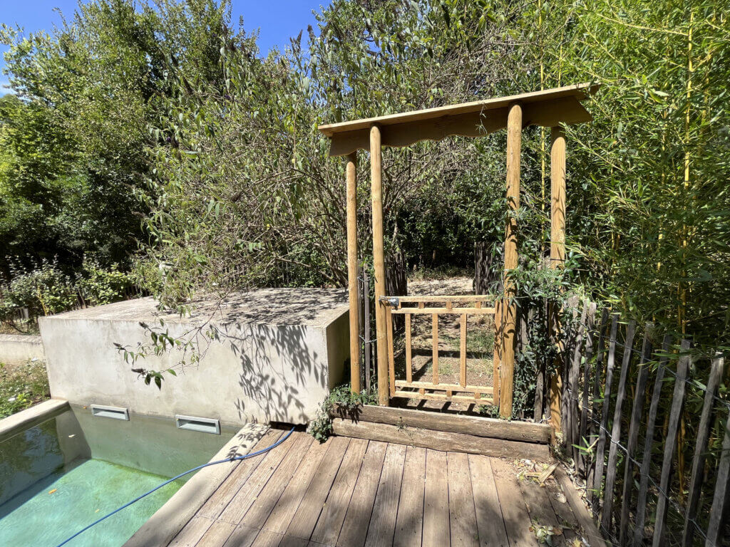 piscine gites Fontvieille 13990